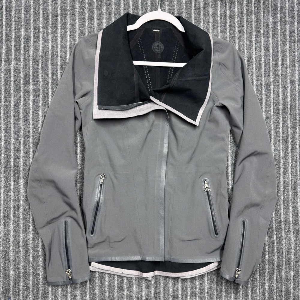 Lululemon Womens Right As Rain Jacket 6 Gray Asymmetrical Zip Laser Cut Techwear